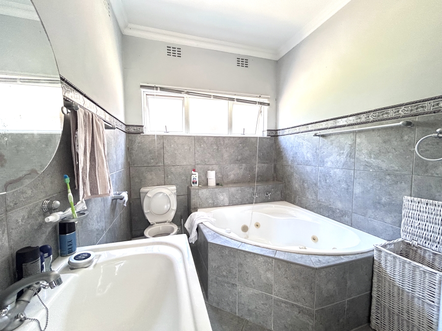 7 Bedroom Property for Sale in Kei Mouth Eastern Cape